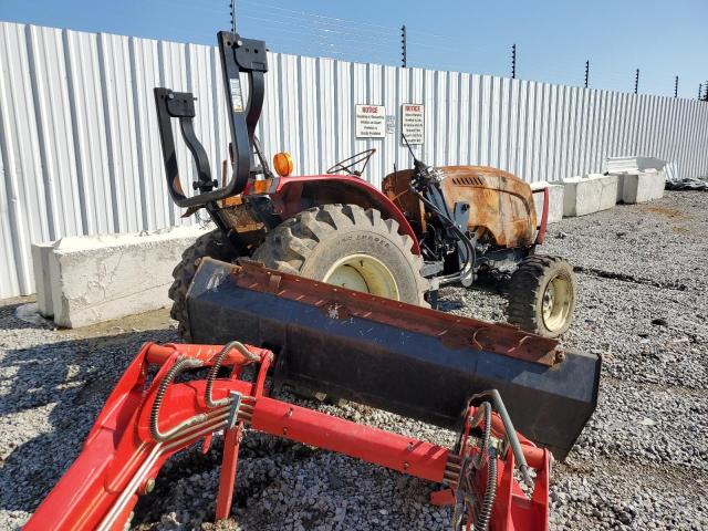 CTRE00034 - 2015 OTHR TRACTOR RED photo 6