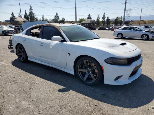 2C3CDXL93JH184677 - 2018 DODGE CHARGER SRT HELLCAT WHITE photo 4