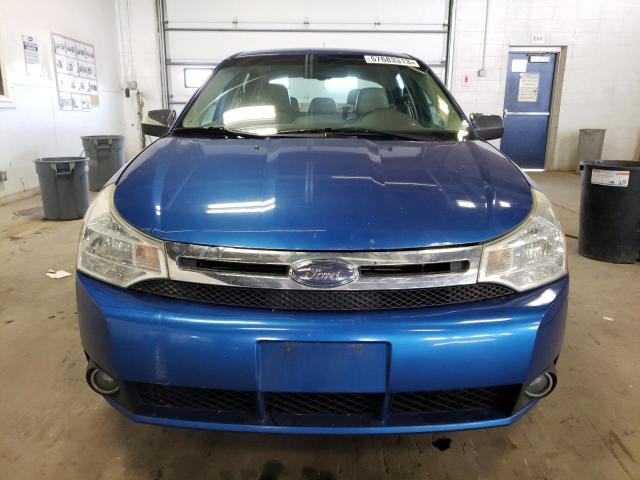 1FAHP3HN2AW179890 - 2010 FORD FOCUS SEL BLUE photo 5