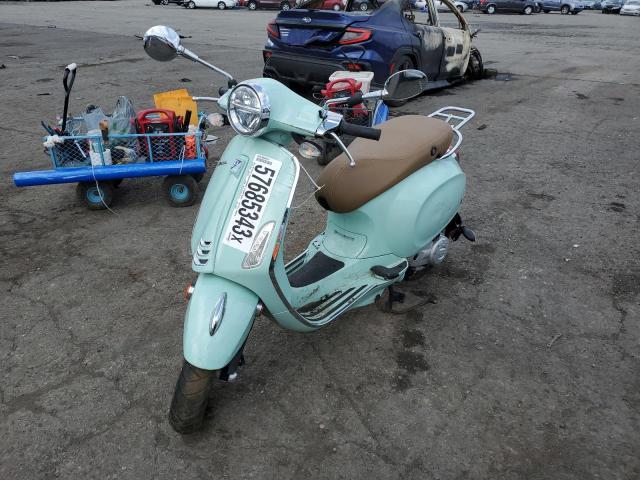 ZAPCA06B4L5100742 - 2020 VESPA SCOOTER TURQUOISE photo 2