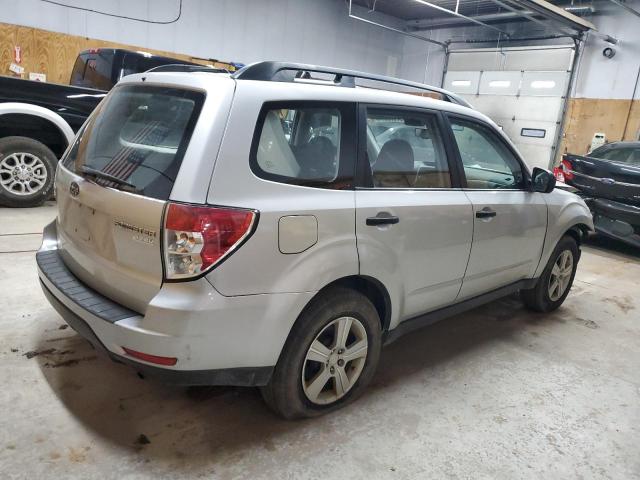 JF2SH6BC5AH780917 - 2010 SUBARU FORESTER XS Silber Foto 3