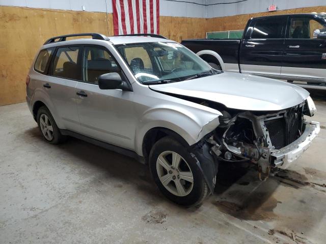 JF2SH6BC5AH780917 - 2010 SUBARU FORESTER XS Silber Foto 4
