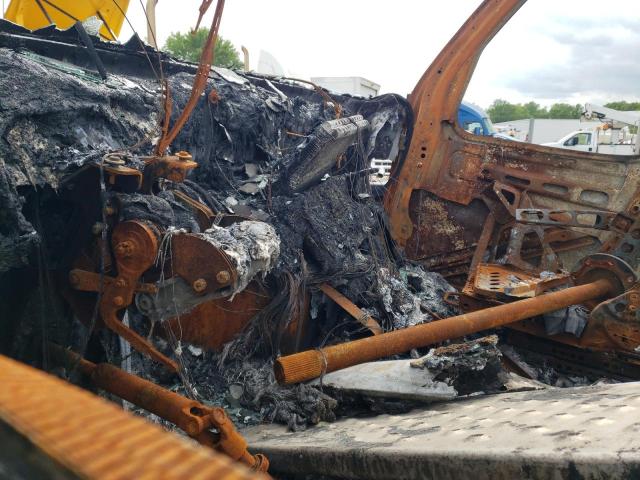 3AKJHLDRXNDNF8318 - 2022 FREIGHTLINER CASCADIA 1 WHITE photo 8