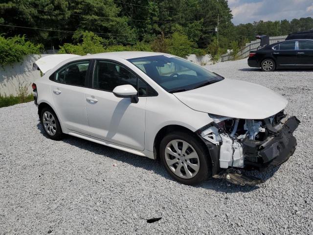 5YFEPMAE8NP366790 - 2022 TOYOTA COROLLA LE WHITE photo 4