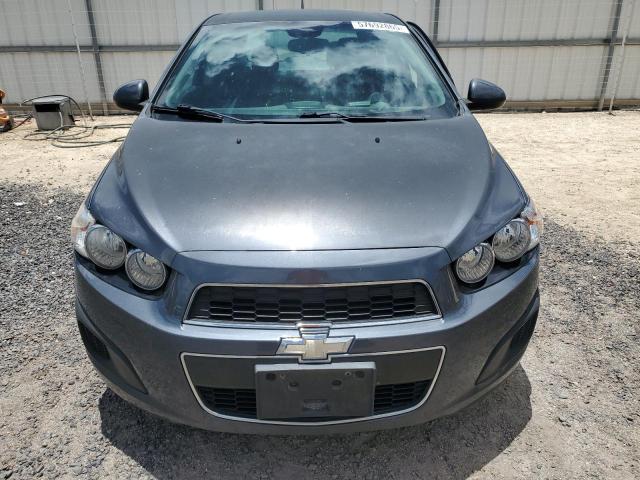 1G1JD5SH4D4195987 - 2013 CHEVROLET SONIC LT ნაცრისფერი ფოტო 5