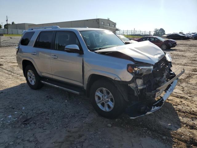 JTEBU5JR2J5520630 - 2018 TOYOTA 4RUNNER SR5/SR5 PREMIUM 银色 照片 4