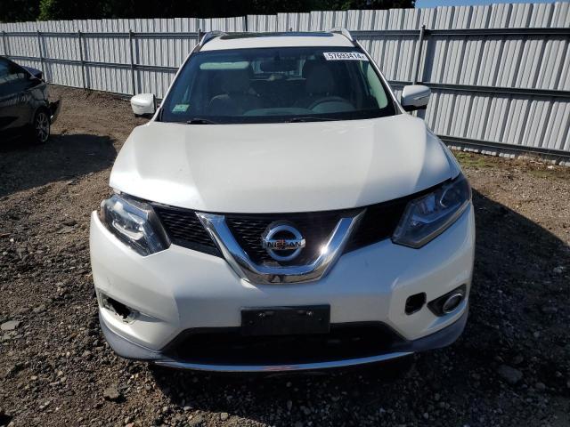 5N1AT2MV6FC806621 - 2015 NISSAN ROGUE S WHITE photo 5