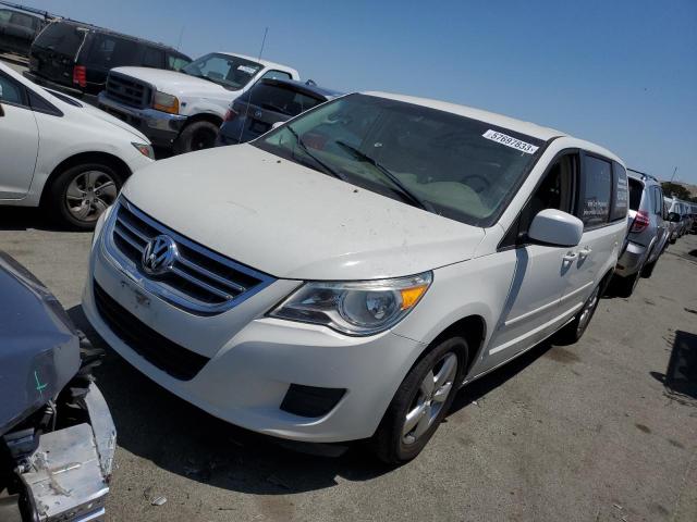 2009 VOLKSWAGEN ROUTAN SEL, 