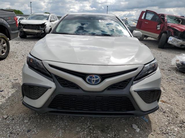 4T1G31AK8RU070701 - 2024 TOYOTA CAMRY SE NIGHT SHADE WHITE photo 5