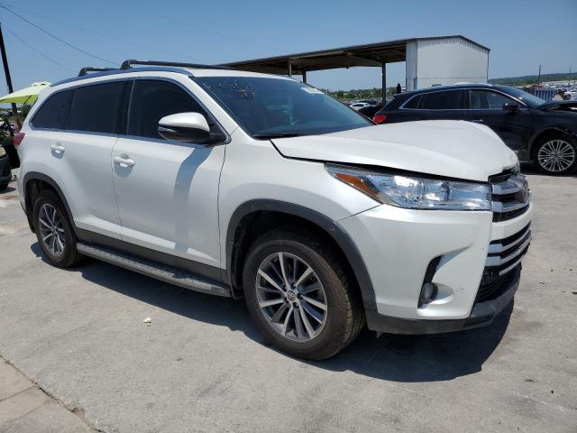 5TDKZRFH6KS351429 - 2019 TOYOTA HIGHLANDER SE WHITE photo 4