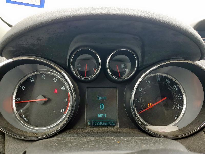 KL4CJBSB2EB606653 - 2014 BUICK ENCORE CONVENIENCE 银色 照片 9