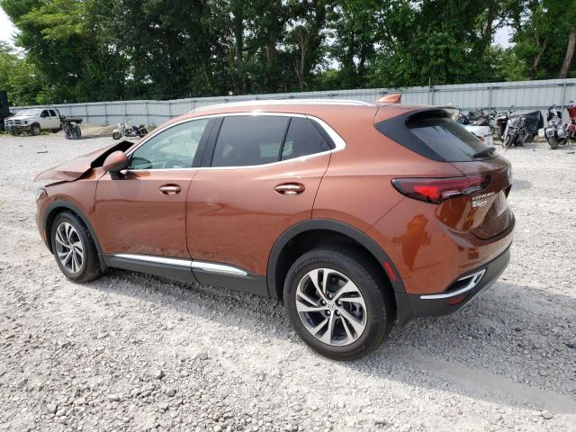 LRBFZNR45ND063578 - 2022 BUICK ENVISION ESSENCE BROWN photo 2