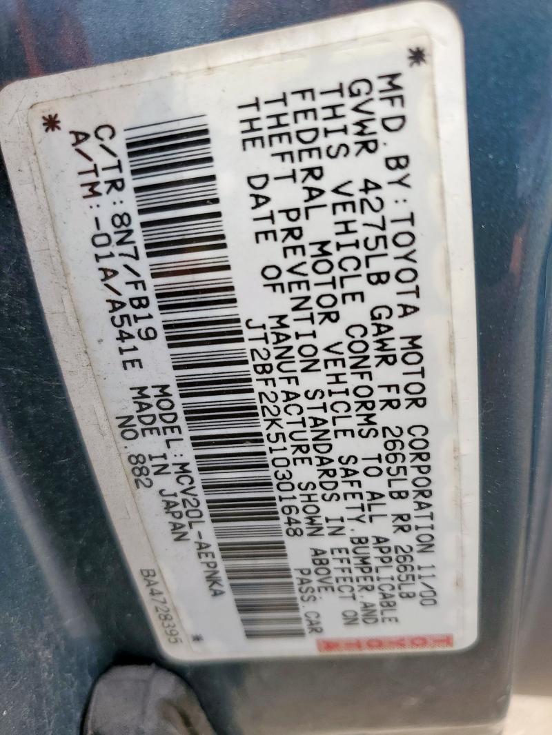 JT2BF22K510301648 - 2001 TOYOTA CAMRY CE Blau Foto 12