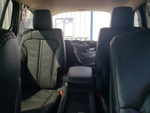 2LMHJ5ATXFBL00979 - 2015 LINCOLN MKT WHITE photo 10