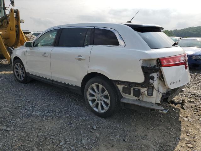 2LMHJ5ATXFBL00979 - 2015 LINCOLN MKT WHITE photo 2