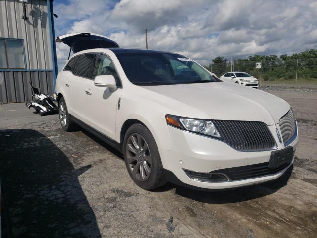 2LMHJ5ATXFBL00979 - 2015 LINCOLN MKT WHITE photo 4