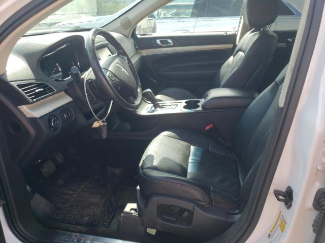 2LMHJ5ATXFBL00979 - 2015 LINCOLN MKT WHITE photo 7