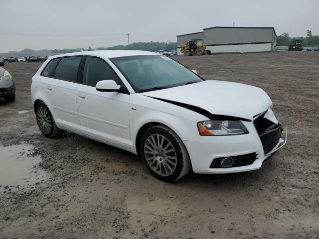 WAUBJAFM7CA044787 - 2012 AUDI A3 PREMIUM WHITE photo 4