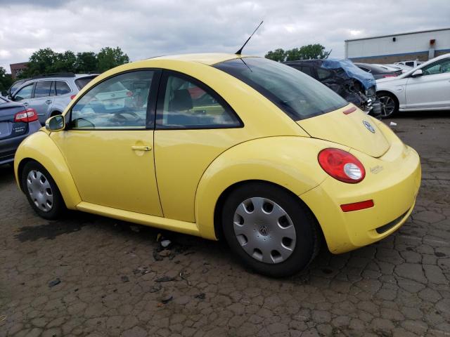 3VWPG3AG2AM008412 - 2010 VOLKSWAGEN NEW BEETLE YELLOW photo 2