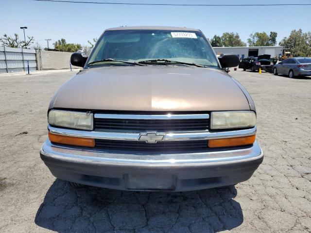 1GNCS13W6W2253714 - 1998 CHEVROLET BLAZER TAN photo 5