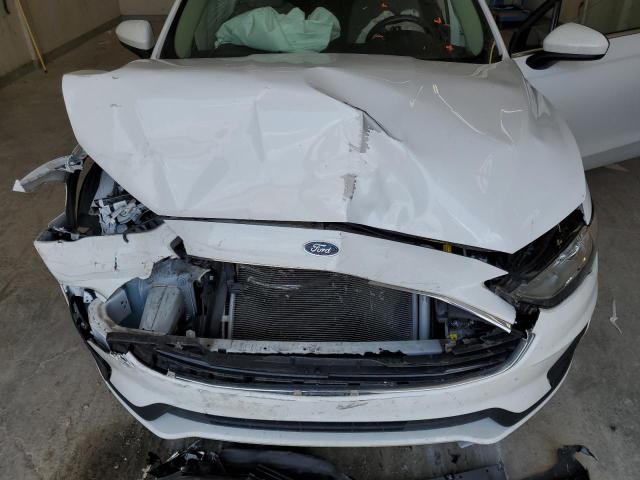 3FA6P0G77LR160038 - 2020 FORD FUSION S WHITE photo 11