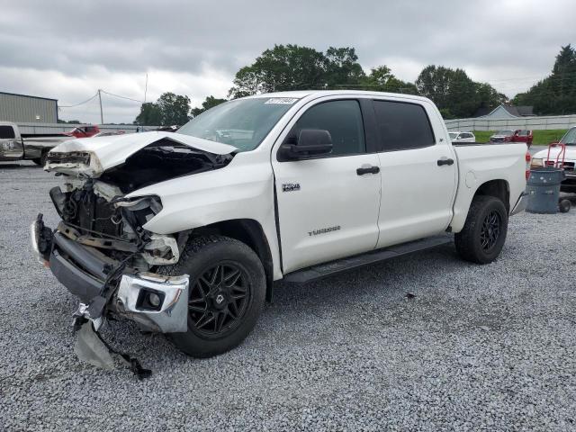 5TFDW5F14GX557556 - 2016 TOYOTA TUNDRA CREWMAX SR5 WHITE photo 1