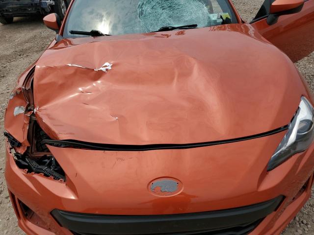 JF1ZNAA13H9710660 - 2017 TOYOTA 86 BASE ORANGE photo 11