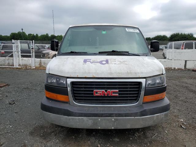 1GTS8AF43B1140719 - 2011 GMC SAVANA G1500 WHITE photo 5