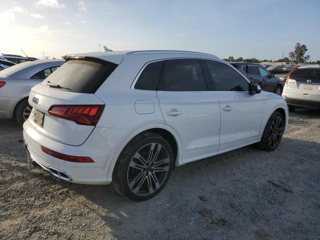 WA1C4AFYXJ2225689 - 2018 AUDI SQ5 PRESTIGE WHITE photo 3