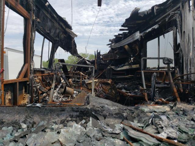 1RF12061XW2014959 - 1998 ROADMASTER RAIL DYANASTER BURN photo 9