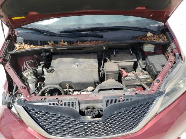 5TDXK3DC5GS763024 - 2016 TOYOTA SIENNA SE BURGUNDY photo 12