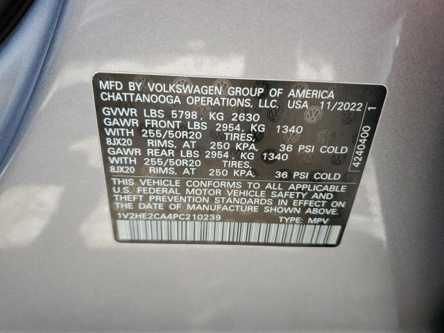 1V2HE2CA4PC210239 - 2023 VOLKSWAGEN ATLAS CROS SE Argent photo 13