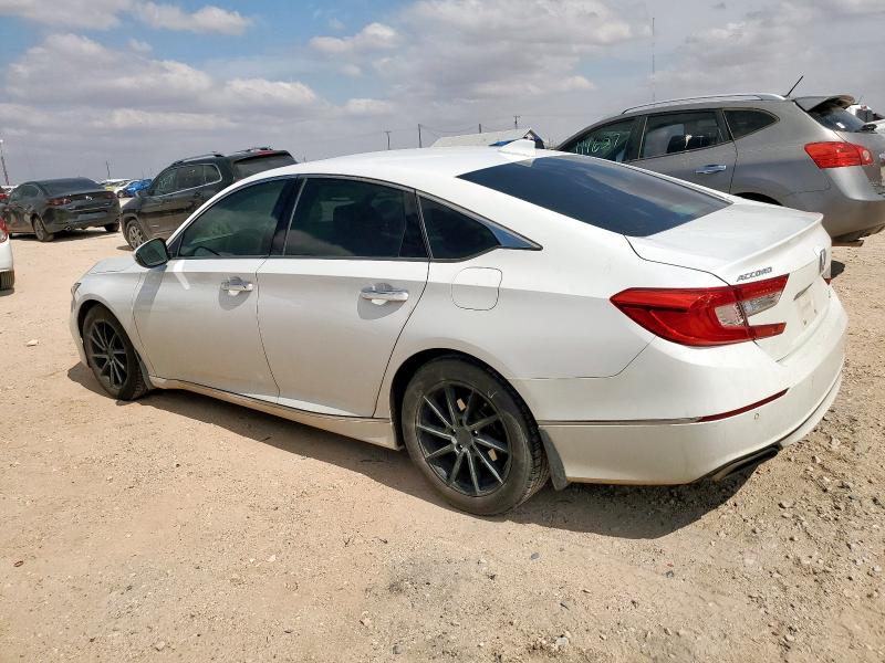 1HGCV1F96JA215700 - 2018 HONDA ACCORD TOURING WHITE photo 2