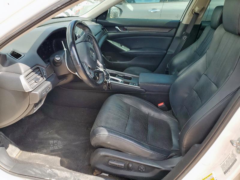 1HGCV1F96JA215700 - 2018 HONDA ACCORD TOURING WHITE photo 7