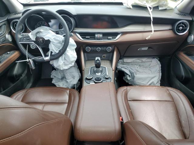ZASFAKBN9J7C00533 - 2018 ALFA ROMEO STELVIO TI WHITE photo 8