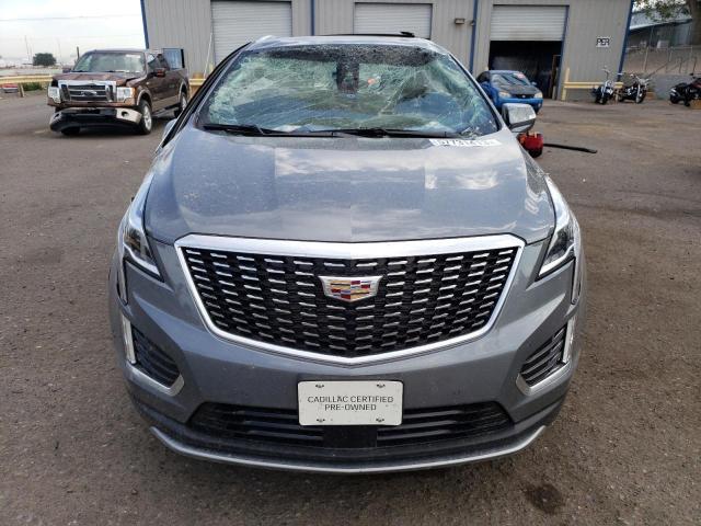 1GYKNCRS7NZ134890 - 2022 CADILLAC XT5 PREMIUM LUXURY CHARCOAL photo 5