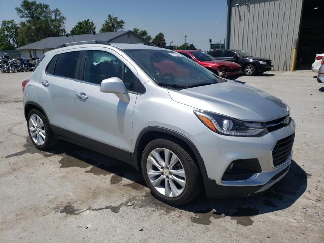 3GNCJMSBXJL148488 - 2018 CHEVROLET TRAX PREMIER SILVER photo 4