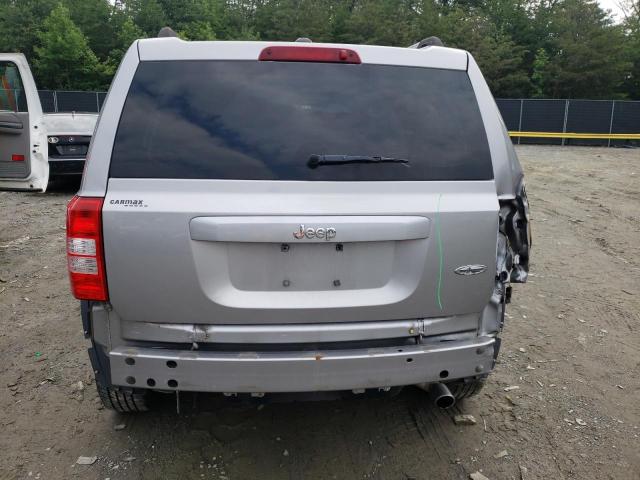 1C4NJPFA6GD600875 - 2016 JEEP PATRIOT LATITUDE SILVER photo 6