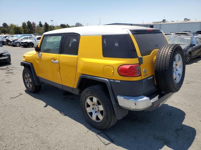 JTEBU11F070037528 - 2007 TOYOTA FJ CRUISER YELLOW photo 2