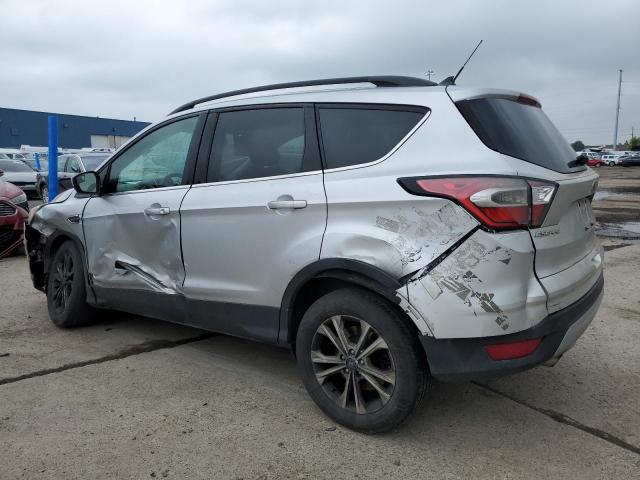 1FMCU0GD6JUC31887 - 2018 FORD ESCAPE SE SILVER photo 2