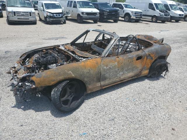 JM1NB353320233586 - 2002 MAZDA MX-5 MIATA BASE BURN photo 1