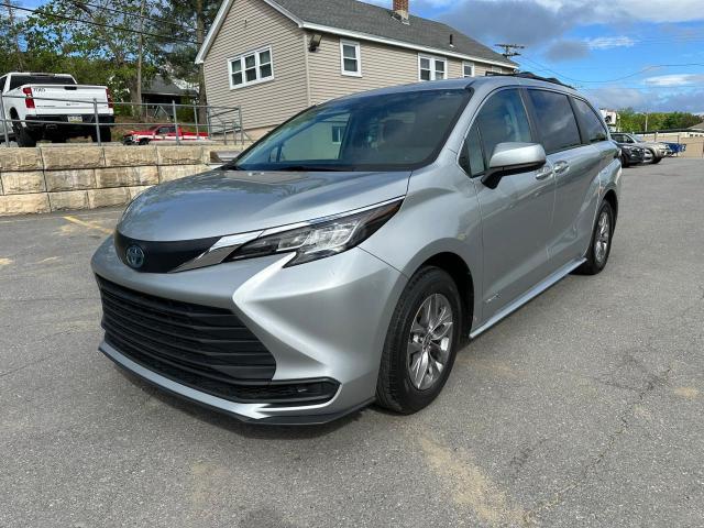 2021 TOYOTA SIENNA LE, null