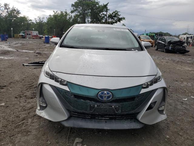 JTDKARFP4H3020714 - 2017 TOYOTA PRIUS PRIM Сріблястий фото 5