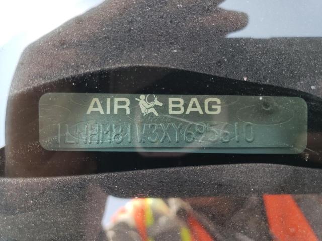 1LNHM81W3XY695610 - 1999 LINCOLN TOWN CAR EXECUTIVE SILVER photo 12