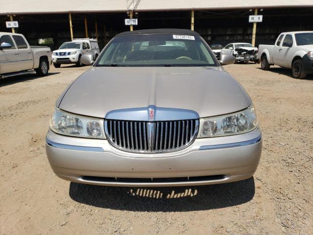 1LNHM81W3XY695610 - 1999 LINCOLN TOWN CAR EXECUTIVE SILVER photo 5