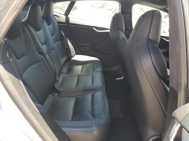 5YJSA1E26JF261612 - 2018 TESLA MODEL S Արծաթագույն լուսանկար 10