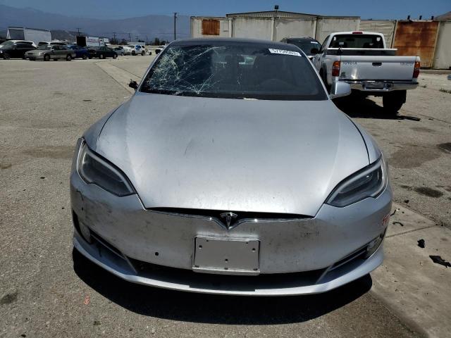 5YJSA1E26JF261612 - 2018 TESLA MODEL S Արծաթագույն լուսանկար 5
