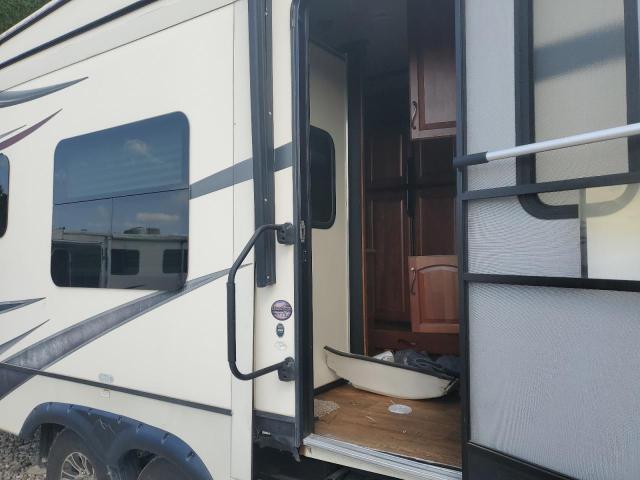 4YDF3612XF4700837 - 2015 KEYSTONE MONTANA TWO TONE photo 6