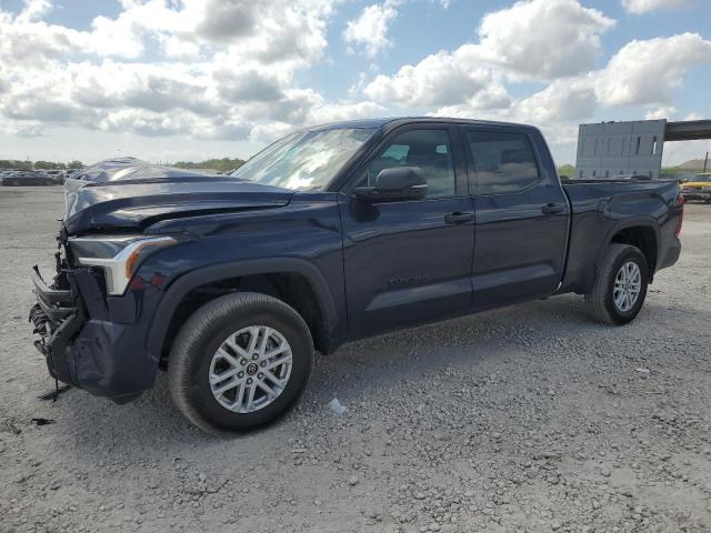 2023 TOYOTA TUNDRA CREWMAX SR5, null