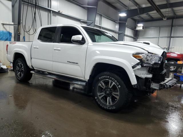 3TMCZ5AN1JM140924 - 2018 TOYOTA TACOMA DOUBLE CAB WHITE photo 4